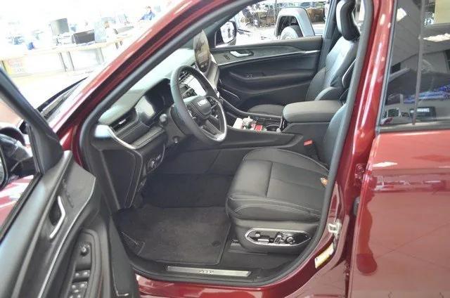 new 2025 Jeep Grand Cherokee L car, priced at $62,865