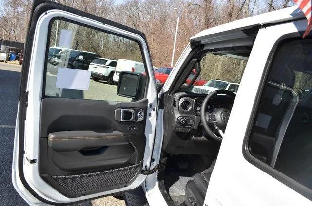 new 2025 Jeep Wrangler car, priced at $55,715