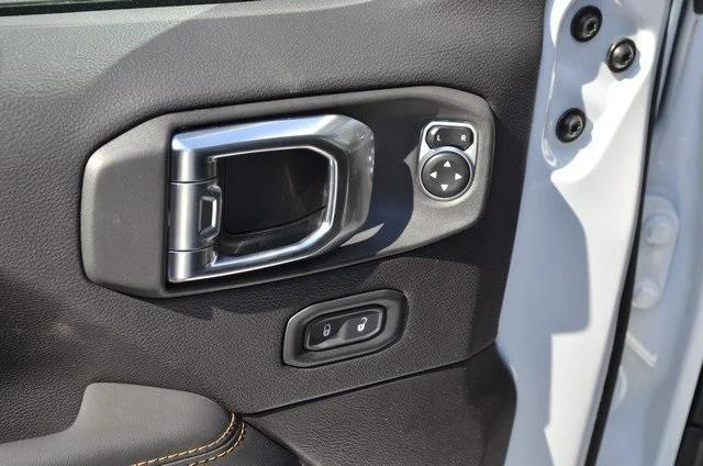 new 2025 Jeep Wrangler car, priced at $55,715