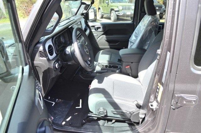 new 2025 Jeep Wrangler car, priced at $51,345