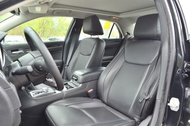 used 2023 Chrysler 300 car