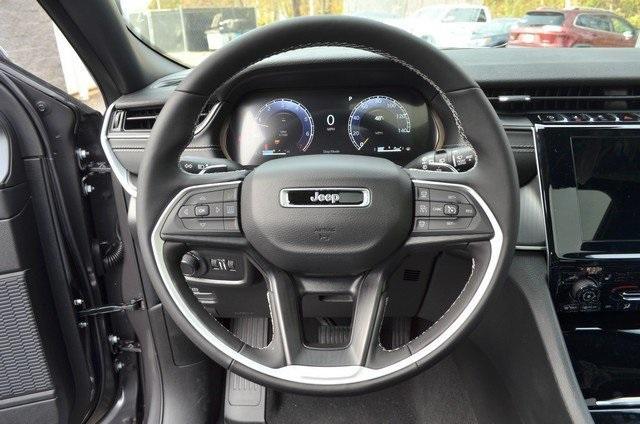 new 2025 Jeep Grand Cherokee car, priced at $46,730