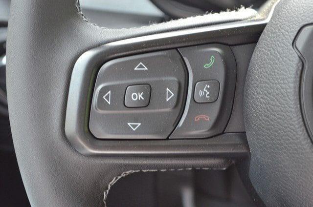 new 2025 Jeep Gladiator car, priced at $48,276