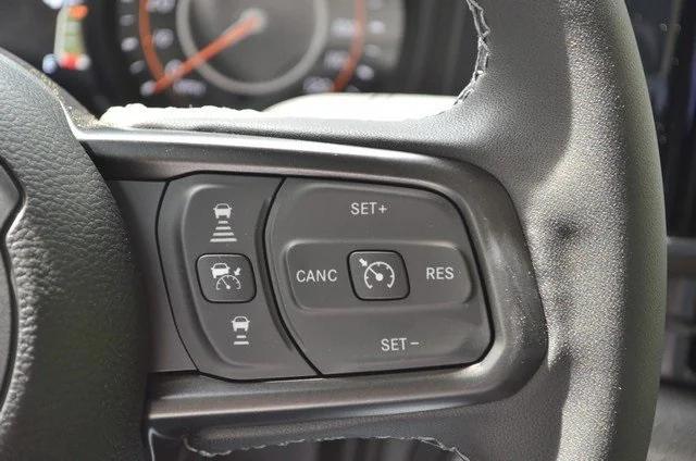 new 2025 Jeep Gladiator car, priced at $48,276