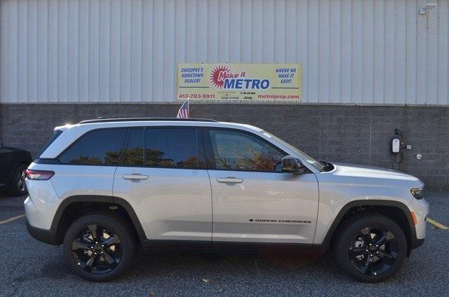 new 2025 Jeep Grand Cherokee car, priced at $52,735