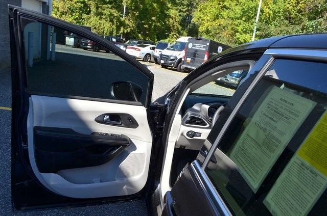 used 2023 Chrysler Pacifica car, priced at $25,987