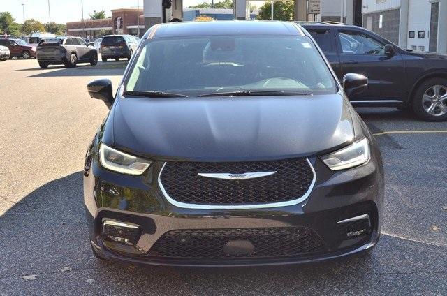 used 2023 Chrysler Pacifica car, priced at $25,987