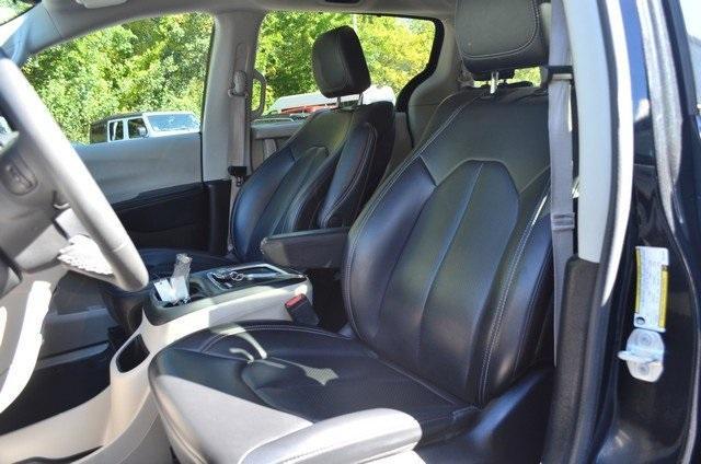 used 2023 Chrysler Pacifica car, priced at $25,987