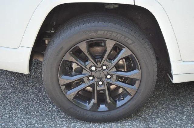 used 2021 Jeep Grand Cherokee L car, priced at $40,987