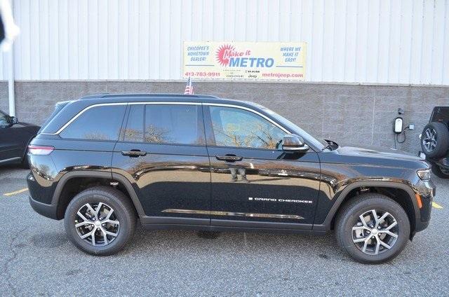 new 2025 Jeep Grand Cherokee car, priced at $52,935