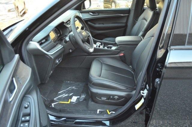 new 2025 Jeep Grand Cherokee car, priced at $52,935