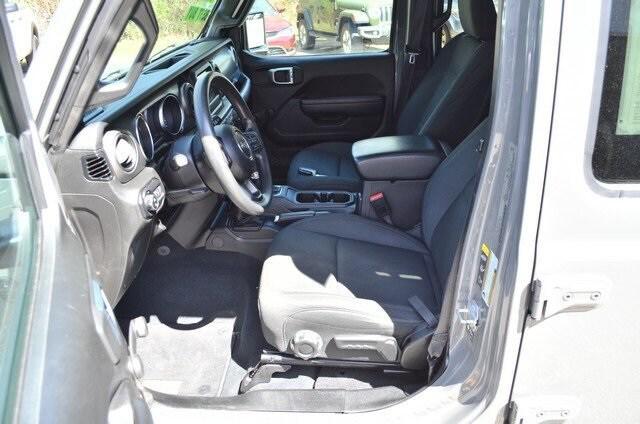 used 2022 Jeep Gladiator car, priced at $31,987
