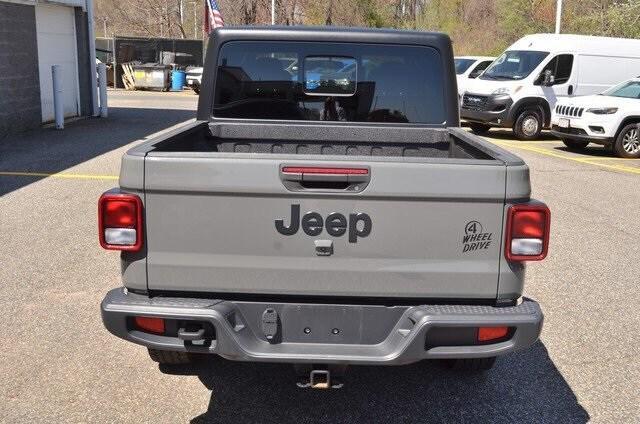 used 2022 Jeep Gladiator car, priced at $31,987