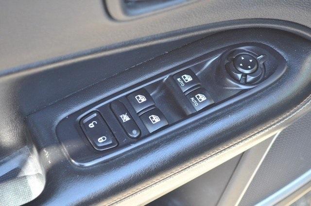 used 2020 Jeep Compass car, priced at $15,787