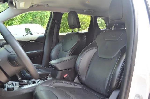 used 2023 Jeep Cherokee car, priced at $23,987