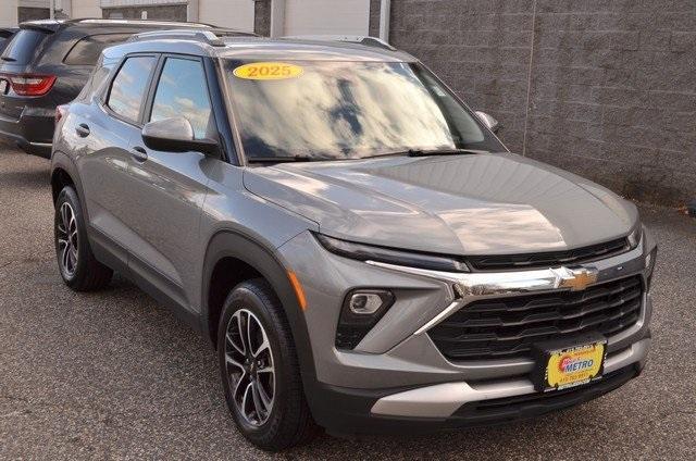 used 2025 Chevrolet TrailBlazer car, priced at $22,687