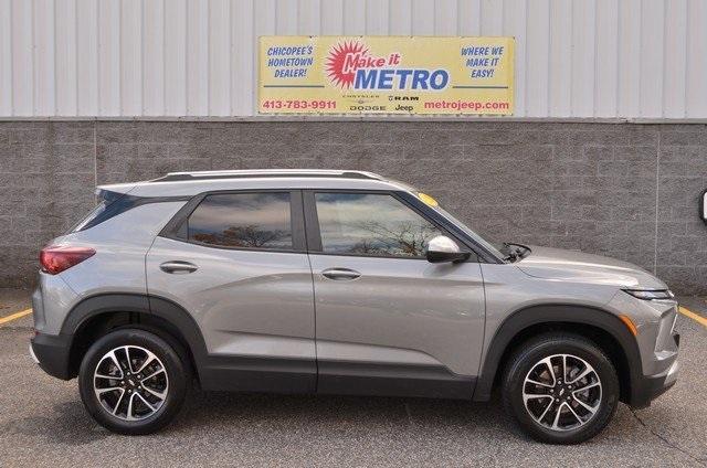 used 2025 Chevrolet TrailBlazer car, priced at $22,687