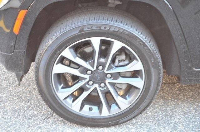 used 2023 Jeep Grand Cherokee L car, priced at $40,987