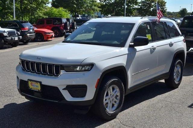 new 2024 Jeep Grand Cherokee car, priced at $41,254