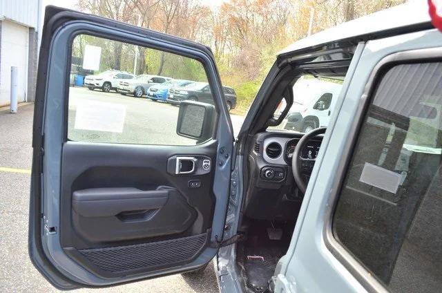 new 2025 Jeep Wrangler car, priced at $49,359