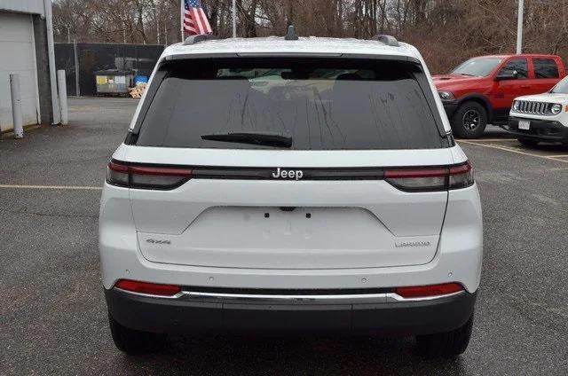 new 2025 Jeep Grand Cherokee car, priced at $38,330