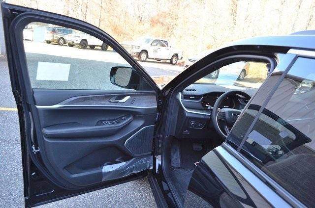 new 2025 Jeep Grand Cherokee L car, priced at $60,430