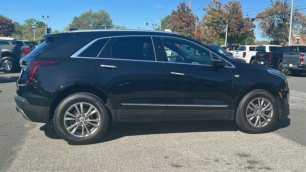 used 2022 Cadillac XT5 car, priced at $33,477