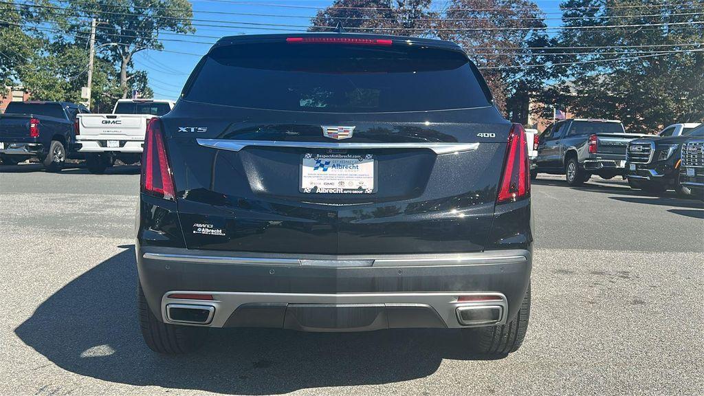 used 2022 Cadillac XT5 car, priced at $33,477
