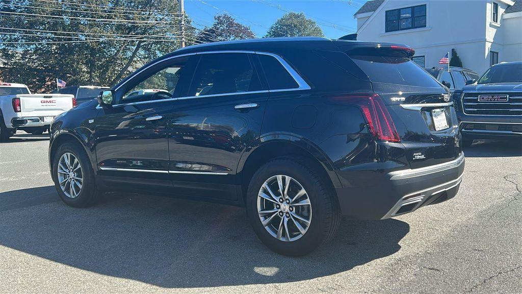 used 2022 Cadillac XT5 car, priced at $33,477