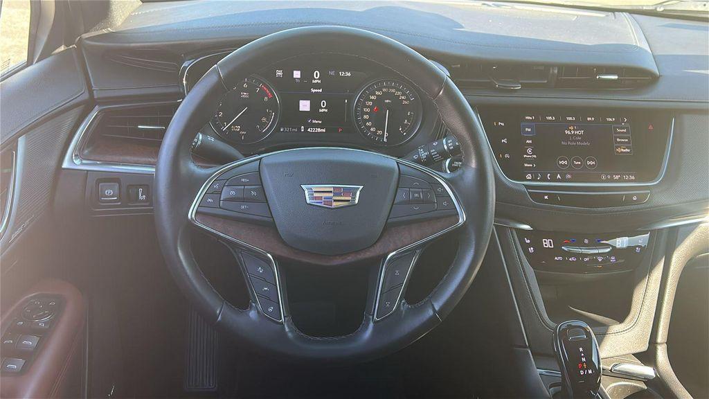 used 2022 Cadillac XT5 car, priced at $33,477
