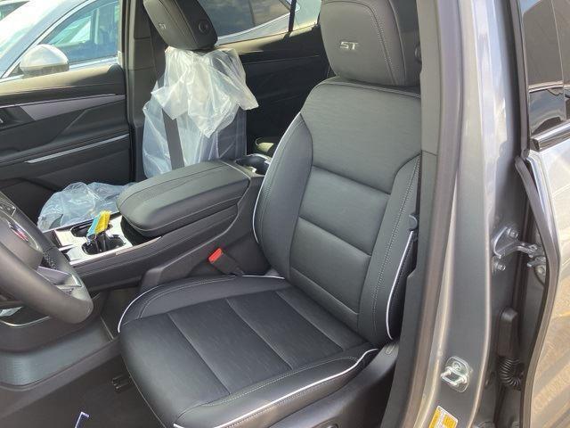 new 2025 Buick Enclave car, priced at $52,444