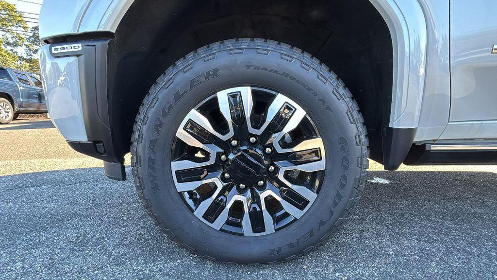 used 2024 GMC Sierra 2500 car, priced at $71,493