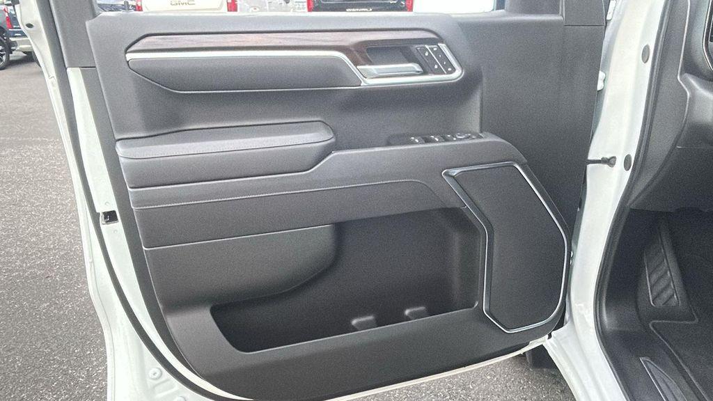 used 2025 GMC Sierra 1500 car, priced at $46,852