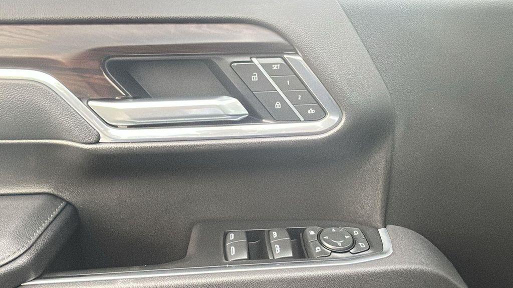 used 2025 GMC Sierra 1500 car, priced at $46,852