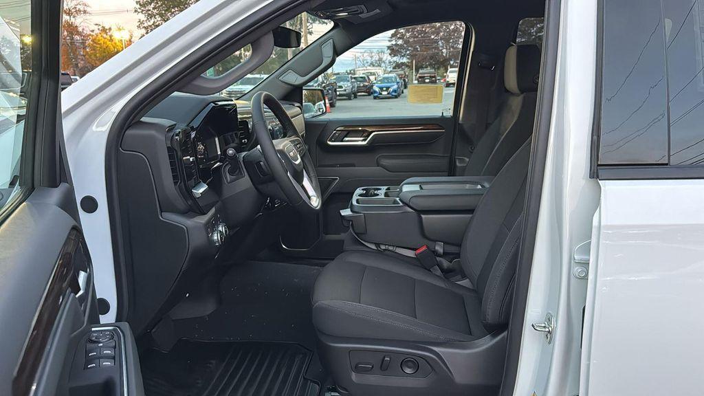new 2026 GMC Sierra 1500 car, priced at $47,046