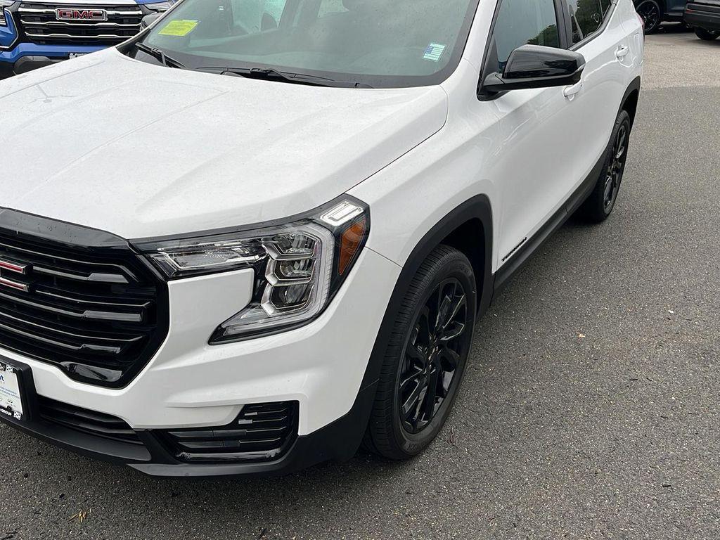 used 2024 GMC Terrain car, priced at $25,631