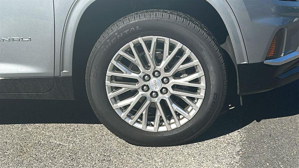 new 2024 GMC Acadia car, priced at $47,733