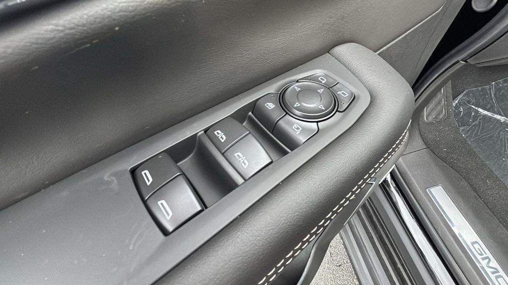 new 2025 GMC Yukon XL car, priced at $74,889