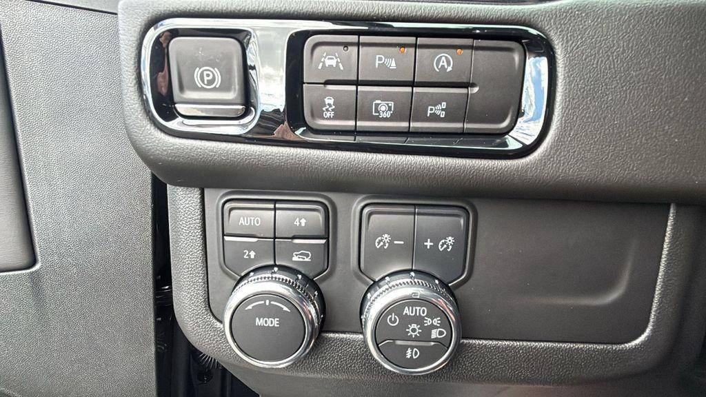 new 2025 GMC Yukon XL car, priced at $74,889