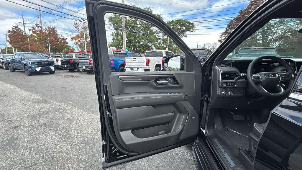 new 2025 GMC Yukon XL car, priced at $74,889