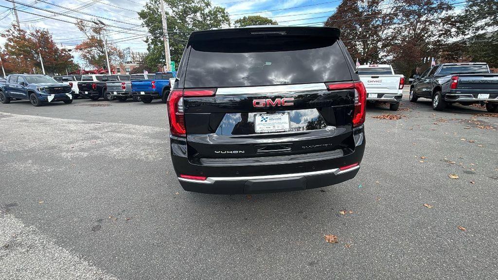 new 2025 GMC Yukon XL car, priced at $74,889