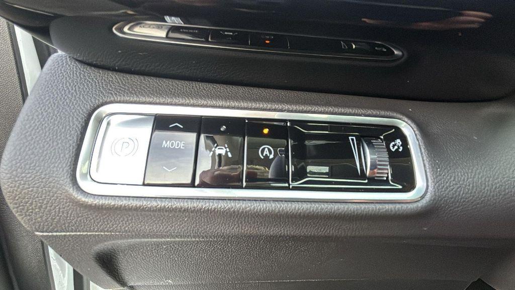 used 2025 Buick Envision car, priced at $43,497