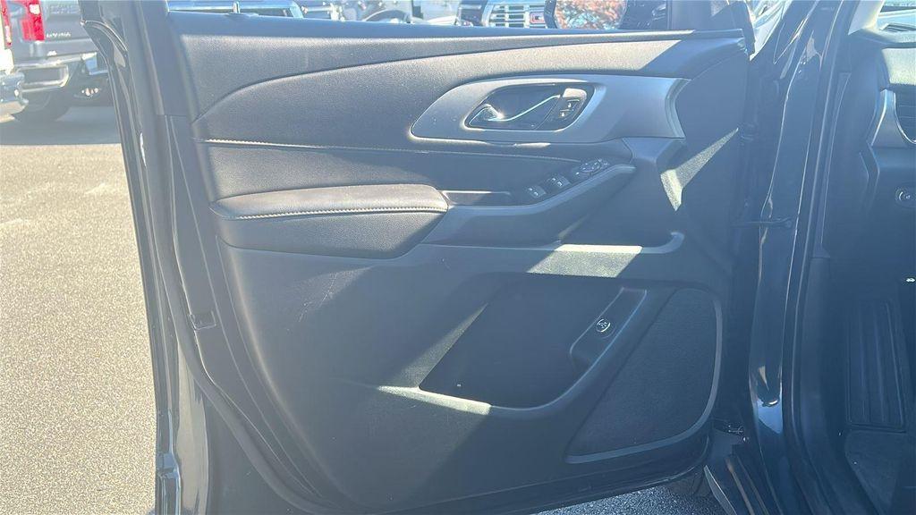 used 2019 Chevrolet Traverse car, priced at $17,873