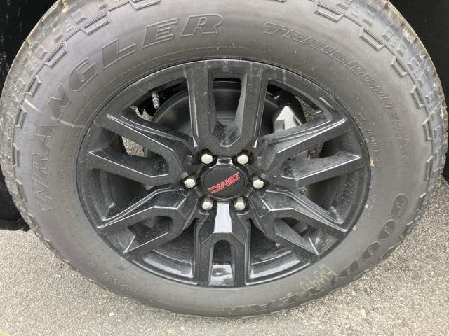 new 2025 GMC Sierra 1500 car, priced at $51,995