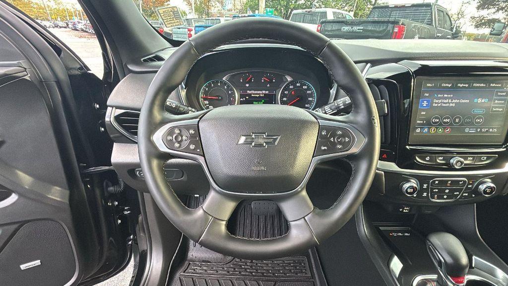 used 2024 Chevrolet Traverse car, priced at $39,477