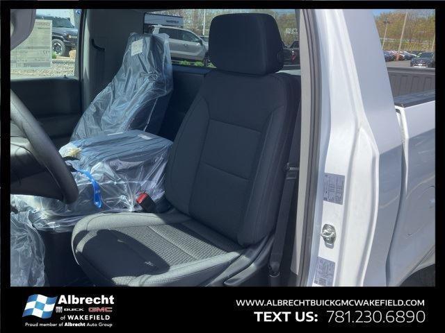 new 2025 GMC Sierra 1500 car, priced at $40,204