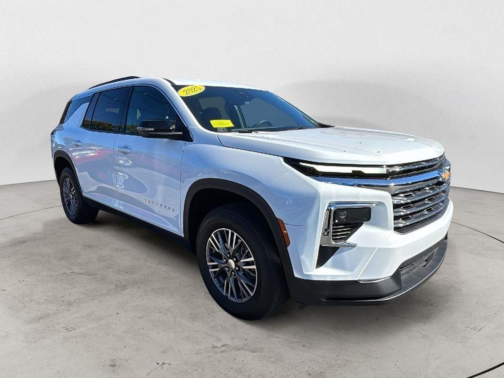 used 2025 Chevrolet Traverse car, priced at $39,991