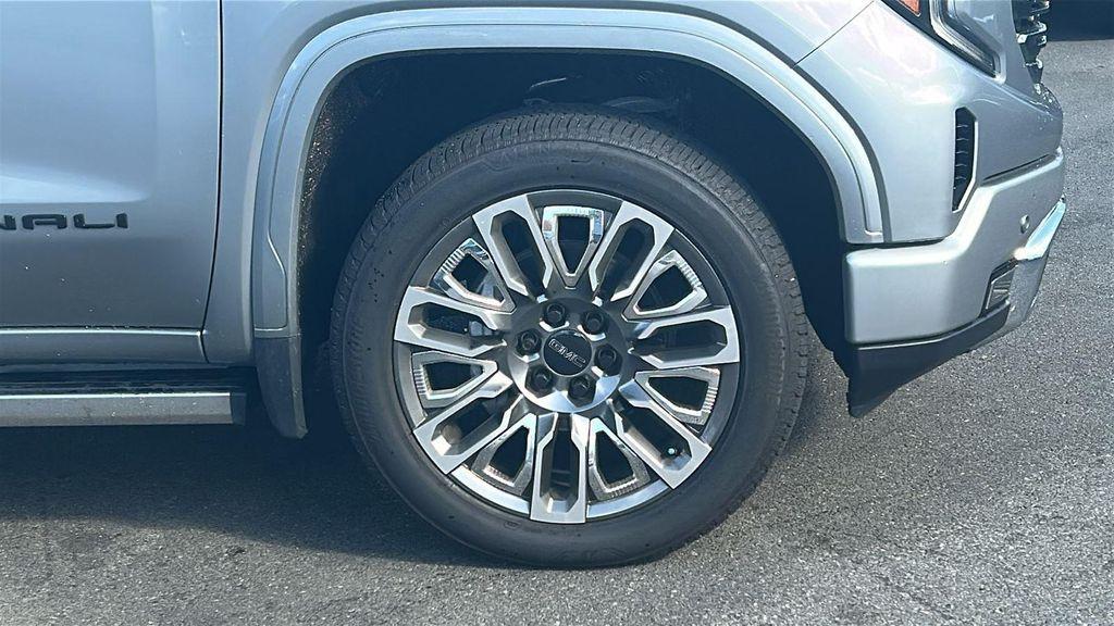 used 2024 GMC Sierra 1500 car, priced at $65,997