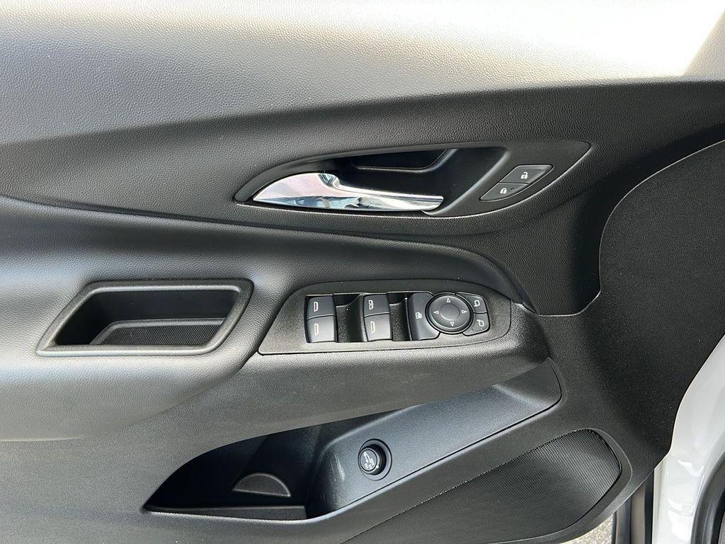 used 2022 Chevrolet Equinox car, priced at $22,990