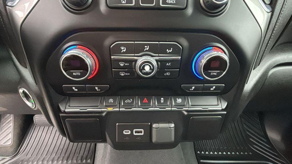 used 2022 Chevrolet Silverado 1500 car, priced at $33,621